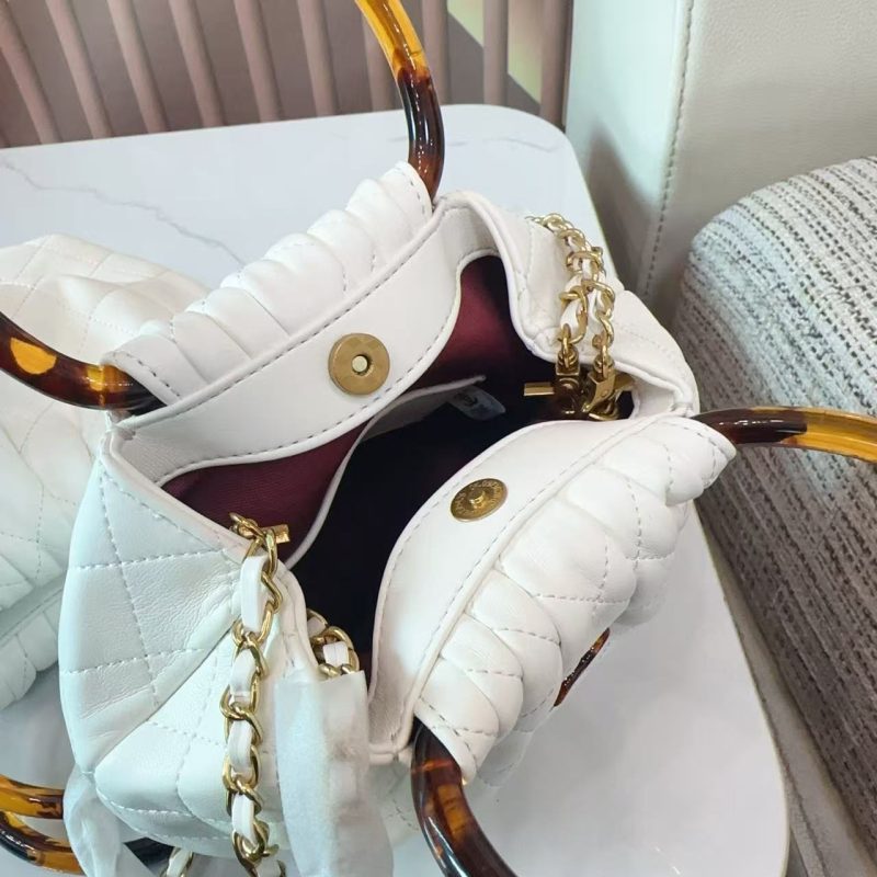 CC 26s Pouch Bag White Calfskin