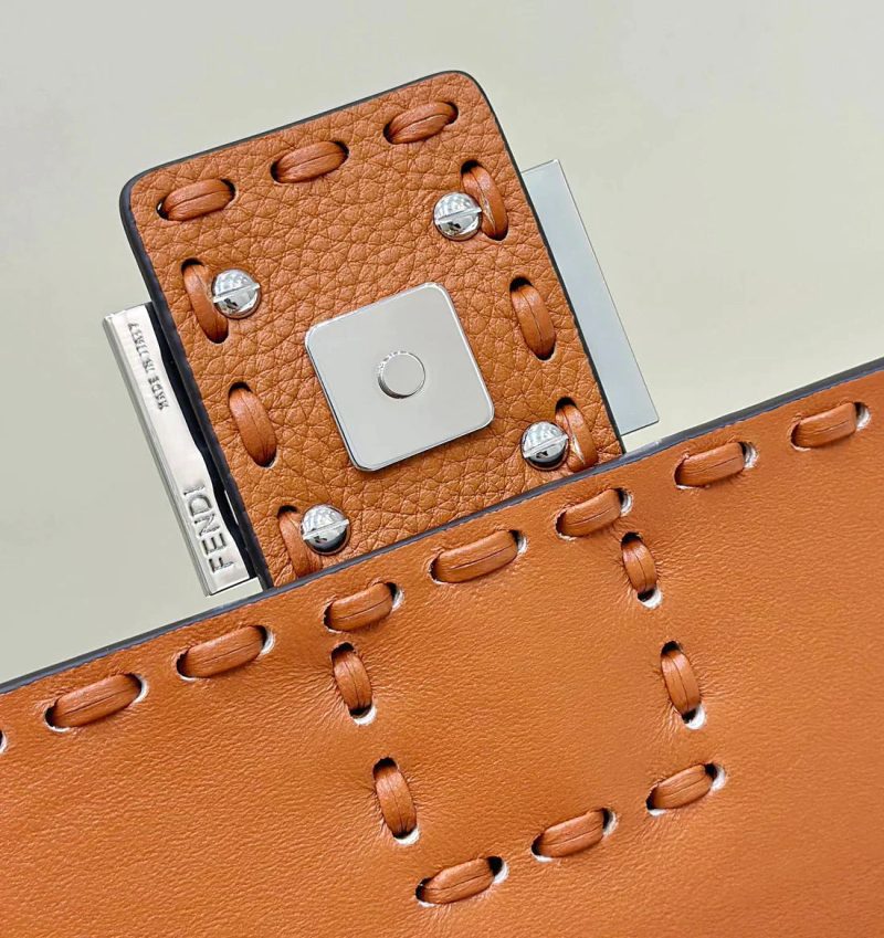 image_2754b03e-0ec1-4219-8580-f448b419d520 BAGUETTE 27CM TAN CALFSKIN SILVER HARDWARE