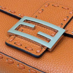 BAGUETTE 27CM BROWN CALFSKIN SILVER HARDWARE