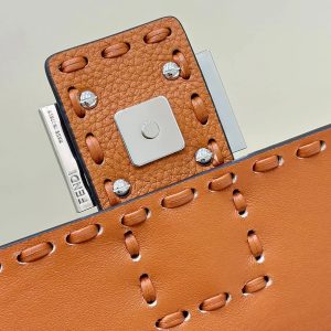 BAGUETTE 27CM BROWN CALFSKIN SILVER HARDWARE