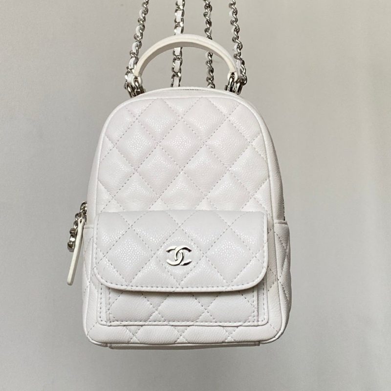 Chanel 25 Backpack 18cm White Caviar Leather