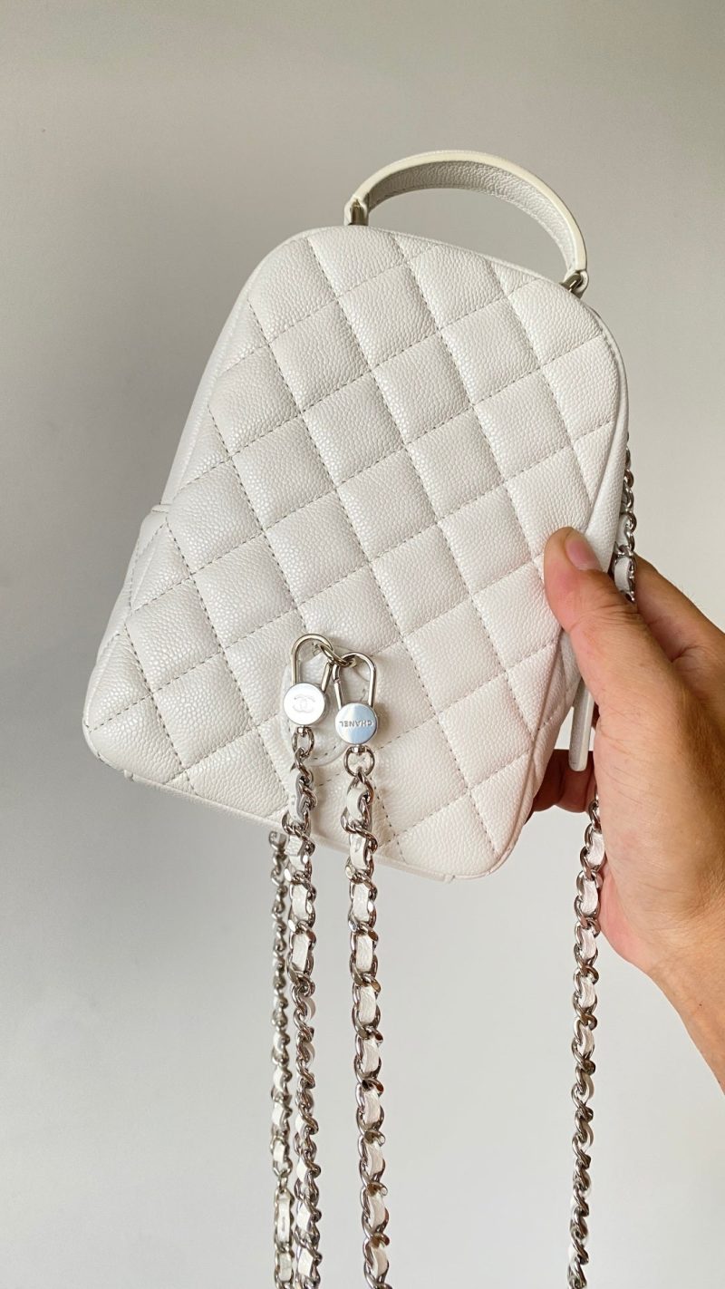 Chanel 25 Backpack 18cm White Caviar Leather