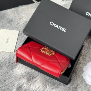 CC 19 Quilted Zipper Coin Purse Red Gold-Tone Sheepskin 242794