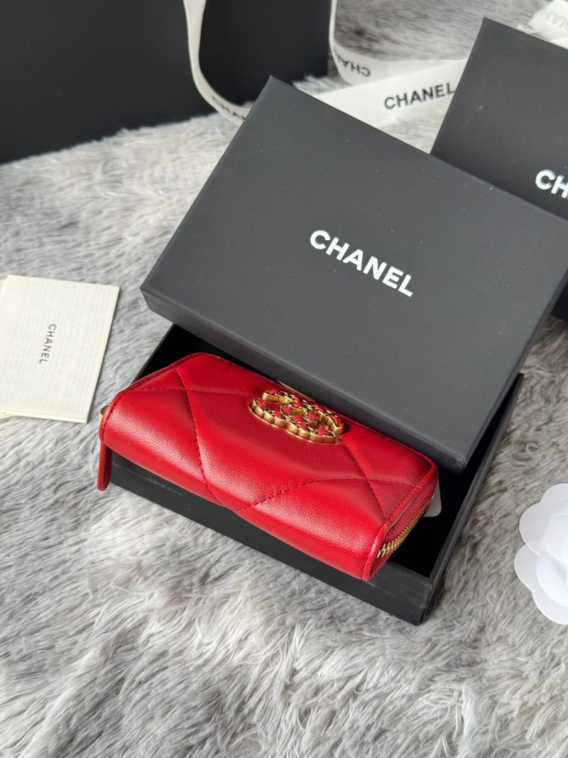 CC 19 Quilted Zipper Coin Purse Red Gold-Tone Sheepskin 242794