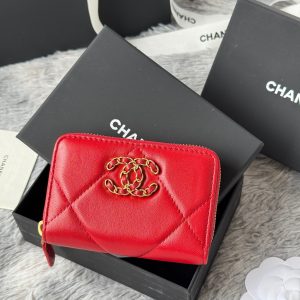 CC 19 Quilted Zipper Coin Purse Red Gold-Tone Sheepskin 242794