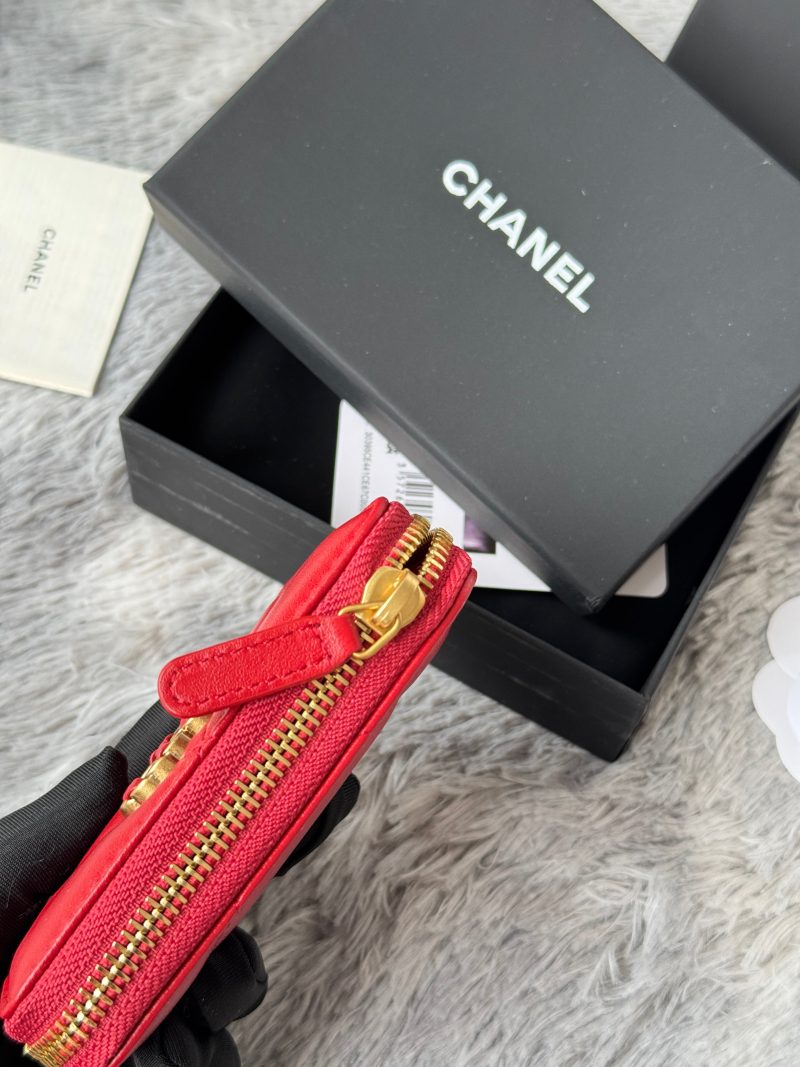 CC 19 Quilted Zipper Coin Purse Red Gold-Tone Sheepskin 242794