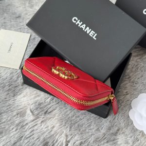 CC 19 Quilted Zipper Coin Purse Red Gold-Tone Sheepskin 242794