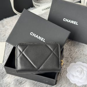 CC 19 Quilted Zipper Coin Purse Black Gold-Tone Sheepskin 242800