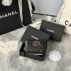 CC 19 Quilted Zipper Coin Purse Black Gold-Tone Sheepskin 242800