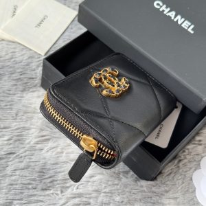 CC 19 Quilted Zipper Coin Purse Black Gold-Tone Sheepskin 242800