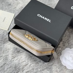 CC 19 Quilted Zipper Coin Purse Gray Gold-Tone Sheepskin 242802