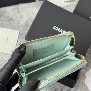 CC 19 Quilted Zipper Coin Purse Mint Green Gold-Tone Sheepskin 242804