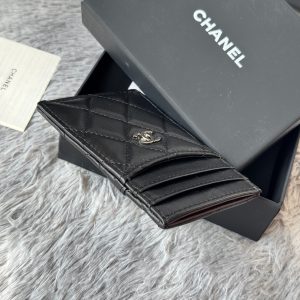 CC Carld Holder Black Sliver-tone Metal Lamskin 242674