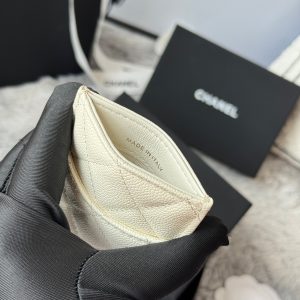 CC Carld Holder White Grain Calfskin 242688