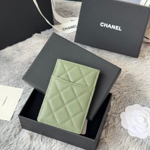 CC Carld Holder Olive Green Grain Calfskin 242696