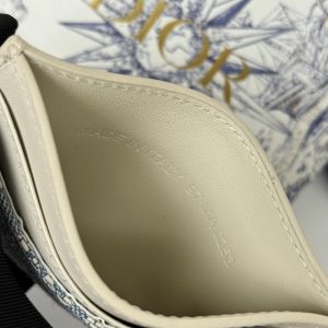 CD 30 Montaigne Freesia Card Holder 10cm White Grey Jacquard