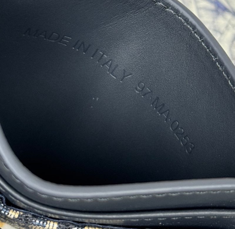 CD 30 Montaigne Freesia Card Holder 10cm Blue Jacquard