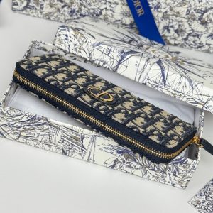 CD 30 Montaigne Voyageur Slim 19.5cm Blue Jacquard 258610