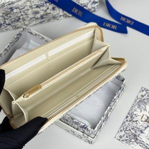 CD 30 Montaigne Voyageur Slim 19.5cm White Grey Jacquard 258608