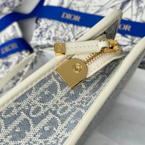 CD 30 Montaigne Dea Pouch 26cm White Blue Jacquard 258615