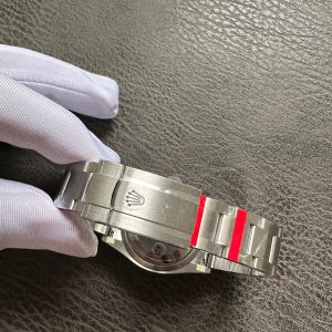 Rolex 25 Oyster Perpetual 41mm Pistachio Green