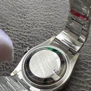 Rolex 25 Oyster Perpetual 41mm Pistachio Green