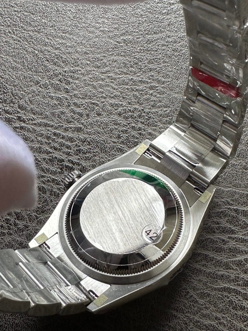 Rolex 25 Oyster Perpetual 41mm Pistachio Green