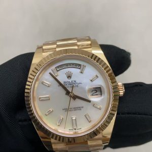 Rolex Day-Date 40mm Mop Dial Gold