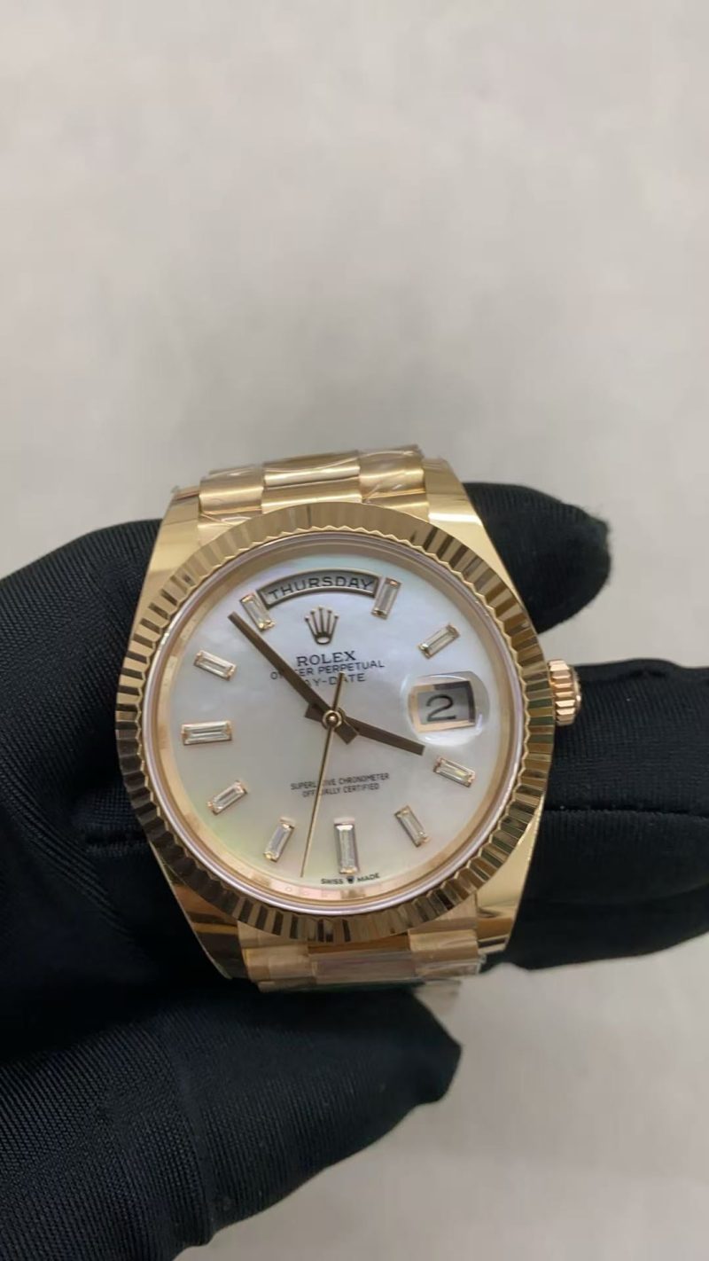 Rolex Day-Date 40mm Mop Dial Gold