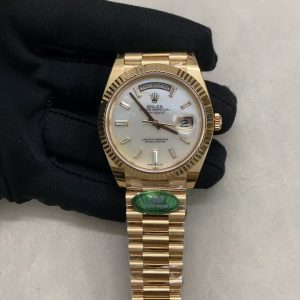 Rolex Day-Date 40mm Mop Dial Gold