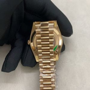 Rolex Day-Date 40mm Mop Dial Gold