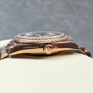 Rolex Day-Date 40mm Pink Gold Black