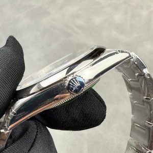 ROLEX OYSTER PERPETUAL 41MM SILVER GREEN