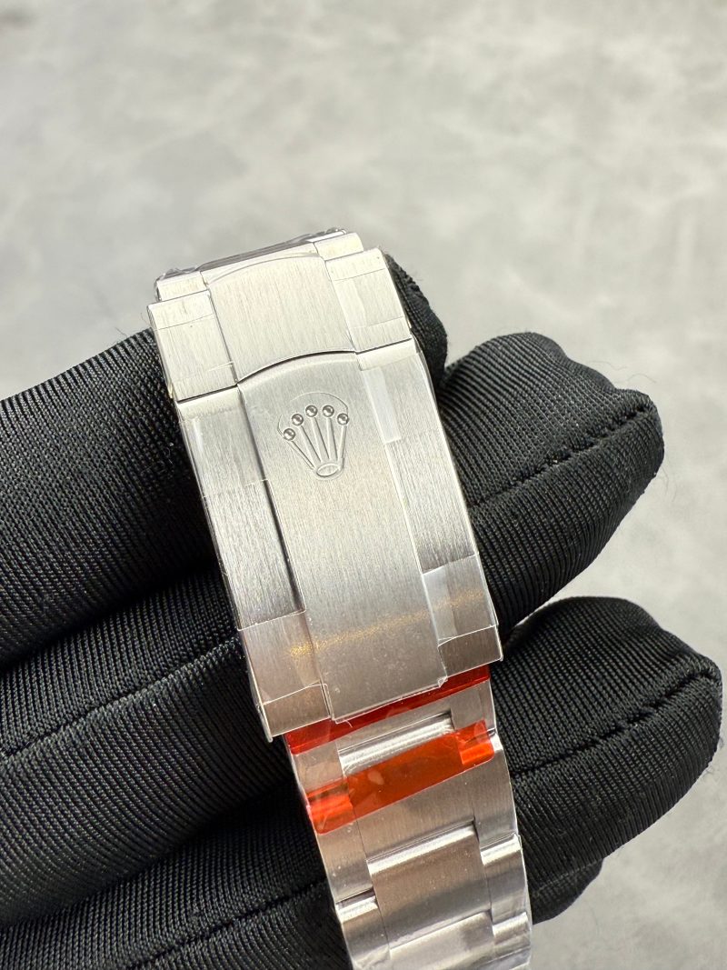 ROLEX OYSTER PERPETUAL 41MM SILVER GREEN