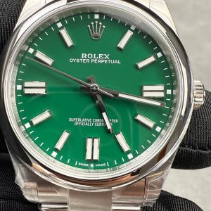 ROLEX OYSTER PERPETUAL 41MM SILVER GREEN