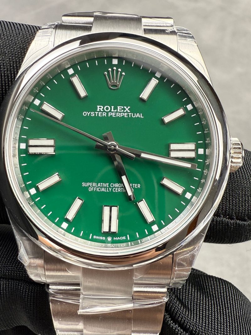 ROLEX OYSTER PERPETUAL 41MM SILVER GREEN