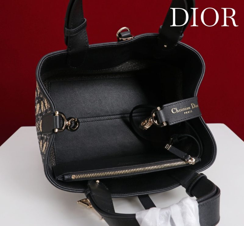 CD Toujours Bag 29 Diamond Black Beige Leather