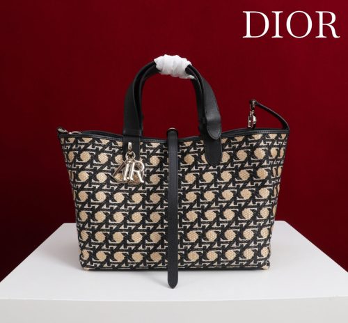 CD Toujours Bag 29 Diamond Black Beige Leather