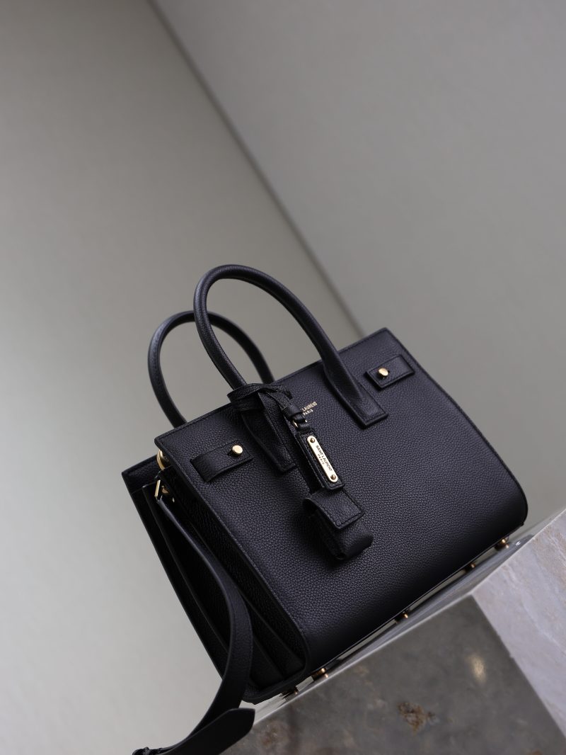 Sac De Jour Nano 26cm Black Grain Cowhide GHW