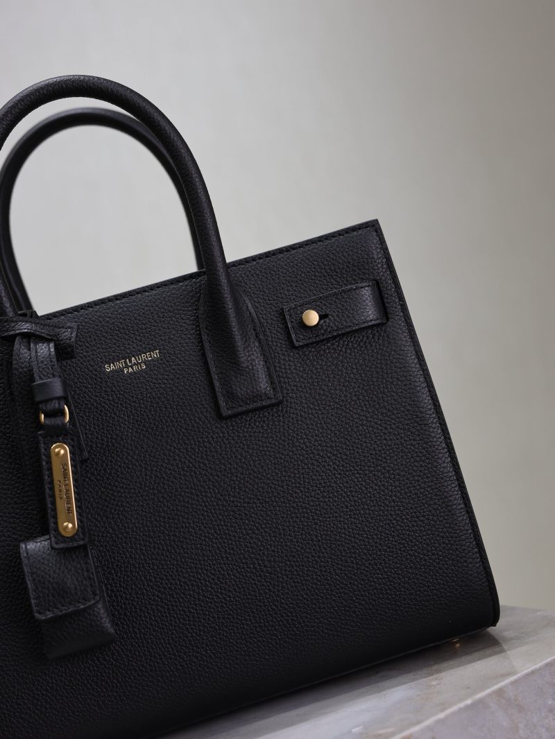 Sac De Jour Nano 26cm Black Grain Cowhide GHW