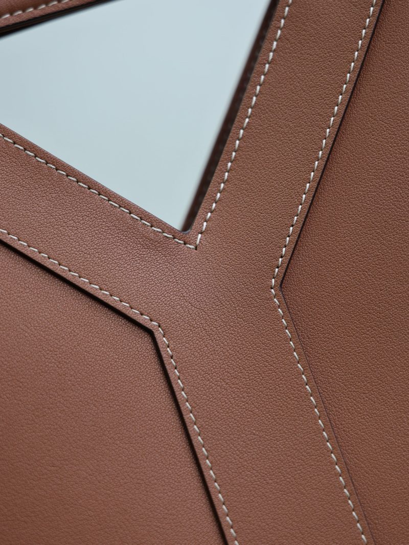 Y Small Bucket 23cm Caramel Leather