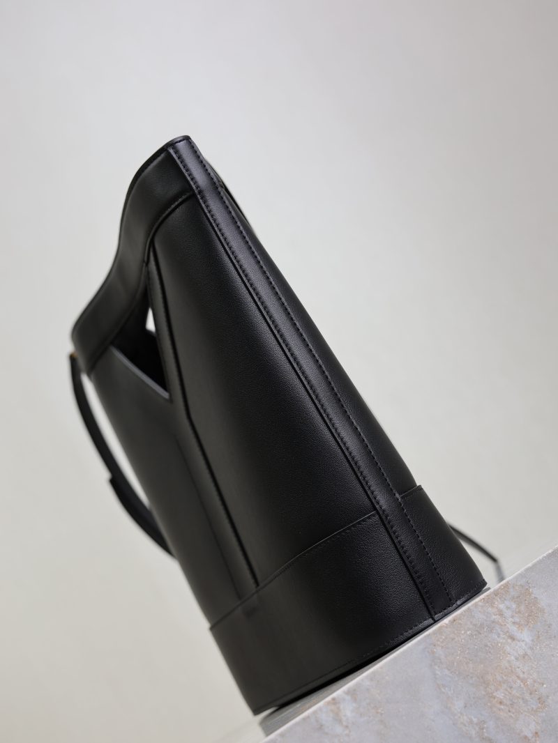 Y Small Bucket 23cm Black Leather