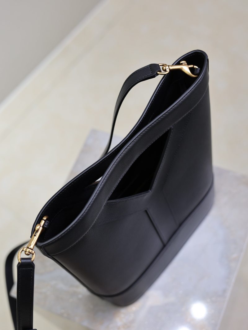 Y Small Bucket 23cm Black Leather