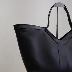 Y Tote Bag Black Cowhide