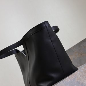 Y Tote Bag Black Cowhide