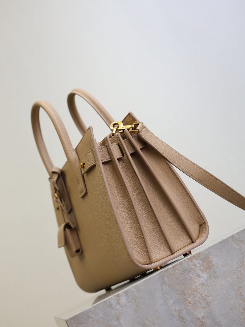 Sac De Jour Nano 26cm Beige Grain Cowhide GHW