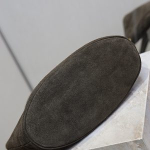 imgHD_f8c0bdc9_20251205_i1764920995412_8045_0_8_jpg YSl Niki Supple Light Musk Suede