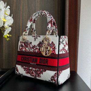 medium lady 24 red white embroidery