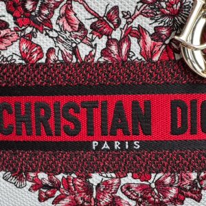 medium lady 24 red white embroidery