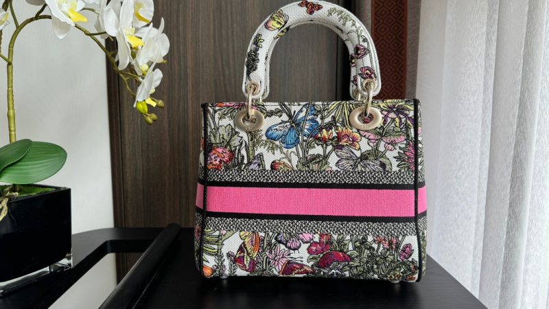 medium lady 24 black pink flower embroidery
